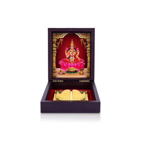 Maha Lakshmi Murti With Padham Pooja Box Spiritual and Religious Gift
