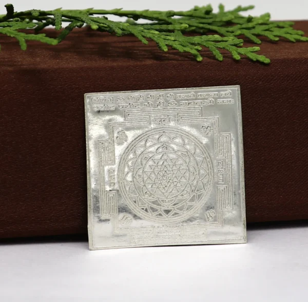 Sanatan Siddhi Silver Shri Laxmi Yantra – 3 cm Flat MahaLaxmi Shree Yantram - Image 9