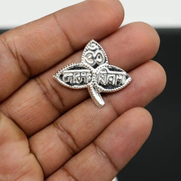 Sanatan Siddhi Pure Silver 925 Belpatra | Bilva Patra for Shiva Puja | Set of 5 | 99% Purity 
shravas maas Pooja samagri - Image 2