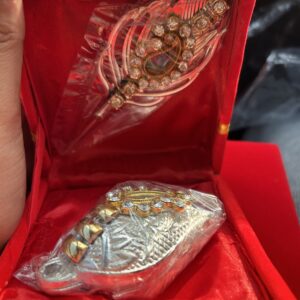 Tilak gift box with Kundan sindoordaani